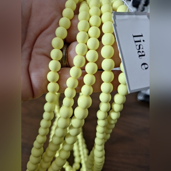 Lisa e yellow 5 stand statement necklace - Picture 5 of 5